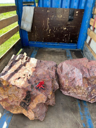 Ландшафтные глыбы красно-фиолетовые 200-1000 килограмм купить в Дмитрове