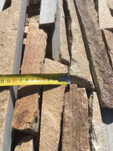 Горбушка златолит золотистый для облицовки купить в Дмитрове