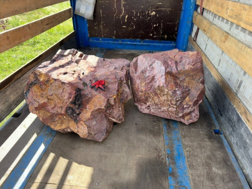 Ландшафтные глыбы красно-фиолетовые 200-1000 килограмм купить в Дмитрове