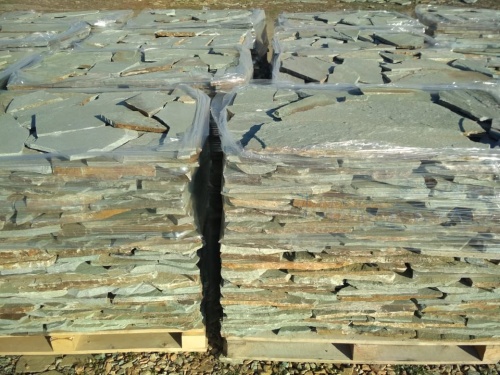 Плитняк златолит зелёный для цоколя, отмостки купить в Дмитрове