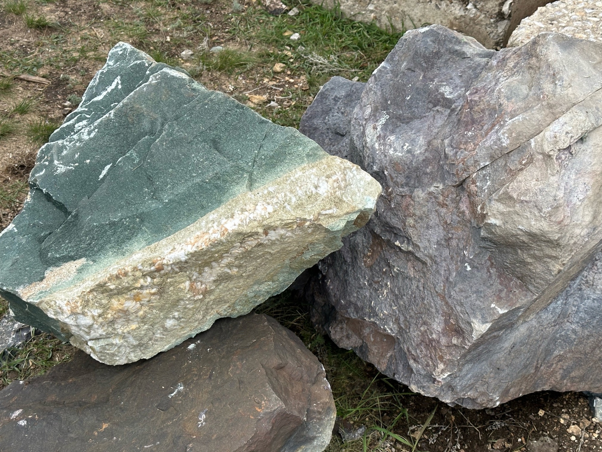 Камни для ландшафтного дизайна зелёные 10-60 килограмм купить в Дмитрове