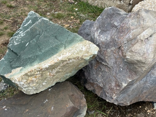 Камни для ландшафтного дизайна зелёные 10-60 килограмм купить в Дмитрове