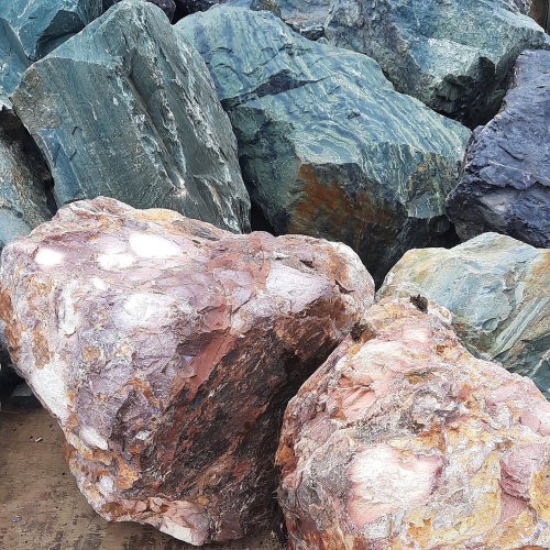 Ландшафтные глыбы красно-фиолетовые 200-1000 килограмм купить в Дмитрове