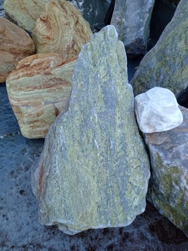 Златолит жёлтый, жёлто-зелёный глыбки и валуны для ланшафтного дизайна купить в Дмитрове