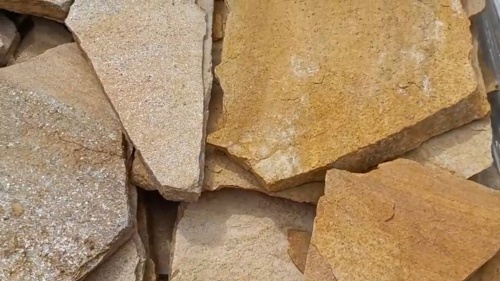 Плитняк златолит жёлтый для цоколя купить в Дмитрове