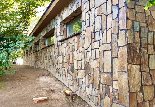 Плитняк кора дерева для цоколя, отмостки купить в Дмитрове