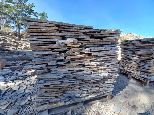 Плитняк златолит серебристый для фасада купить в Дмитрове